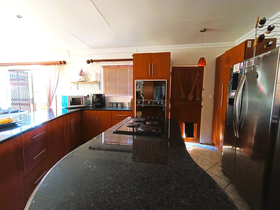 3 Bedroom Property for Sale in Pellissier Free State